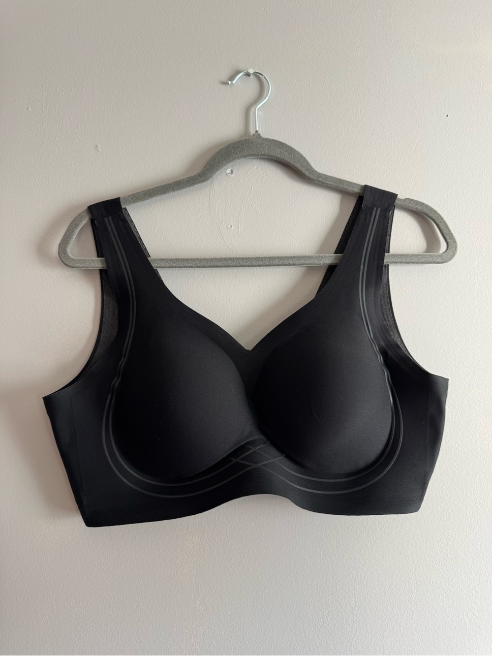 Vertvie Women's Wireless Full Coverage Bra, size L